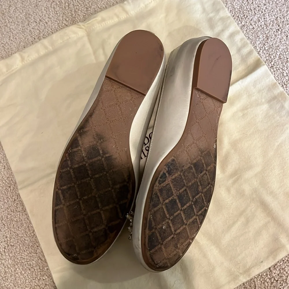 Badgley Mischka Women's Cream Flats with Embellishments - Picture 3 of 3